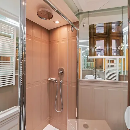 Stunning 1 Bed Apt, Sleeps 3 Nr Centro Apartamento Roma